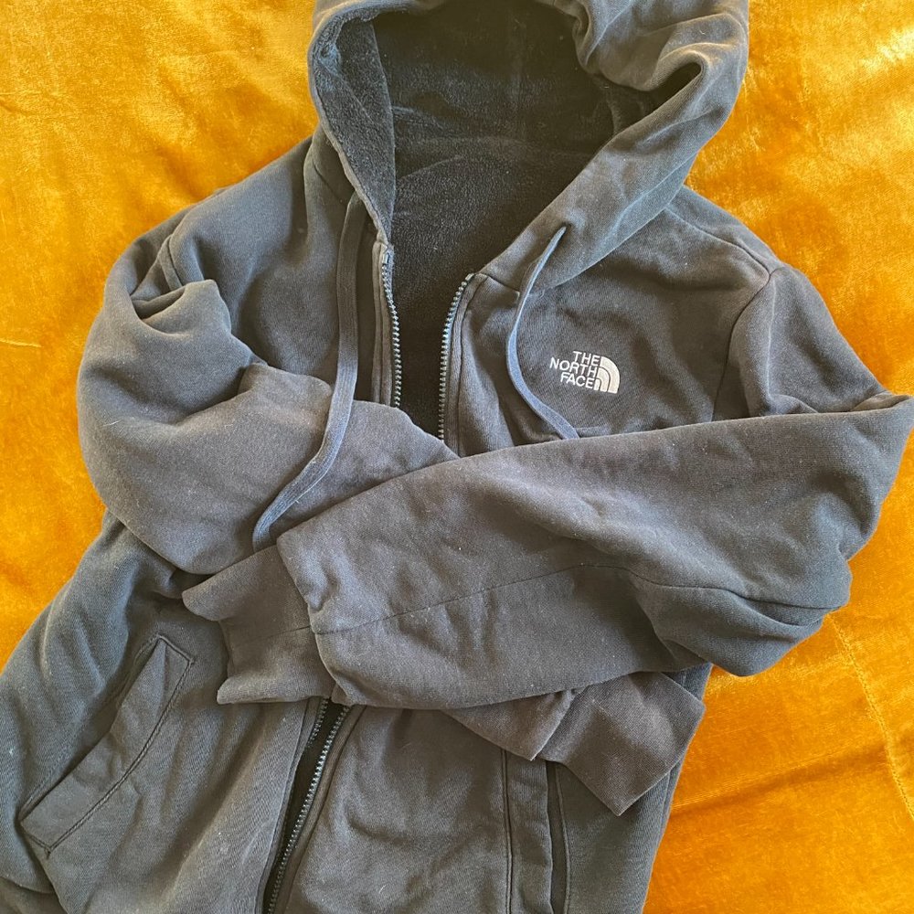 🎉LAST CHANCE! The North Face Reversible Hoodie
